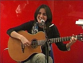 Vídeo de la canción "Clamaré" de Lola Barroso (FNAC de Leganés, 11 de febrero de 2006)